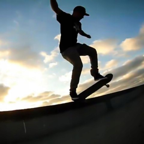 DESKOROLKA SKATEBOARD KLASYCZNA ABEC-7 KÓŁKA 50MM 85A PU WESKATE