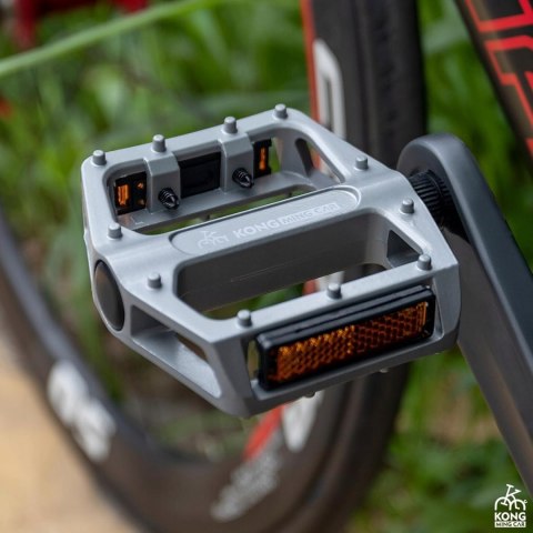 PEDAŁY ROWEROWE ALUMINIOWE MTB ANTYPOŚLIZGOWE Z ODBLASKAMI KONG MING CAR