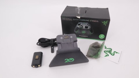 STACJA ŁADUJĄCA DO KONTROLERÓW XBOX RAZER QUICK CHARGING STAND